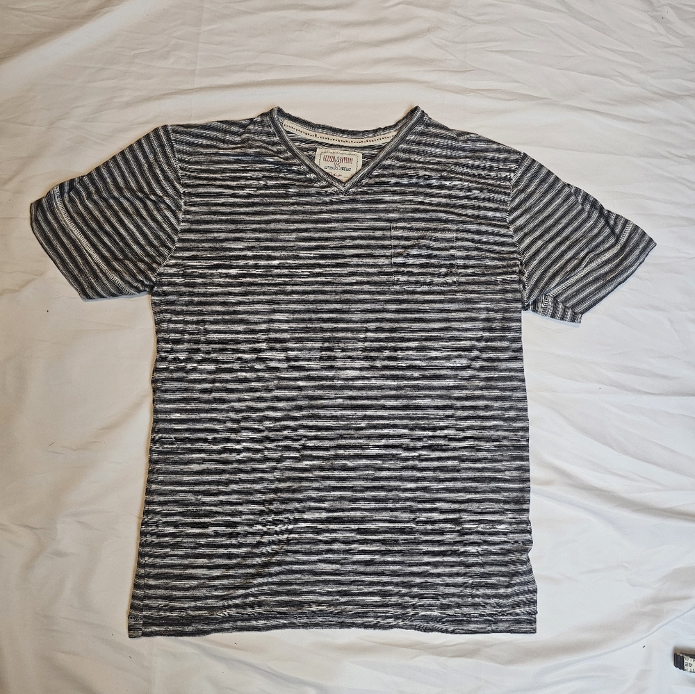 Hudson Barrow NYC Gentlemens Outfitter T-Shirt Mens Medium Gray Short Sleeve